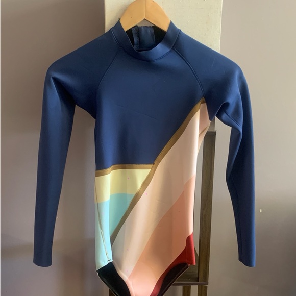 Rip Curl Blue and Gold Wetsuit 1mm - Picture 2 of 7